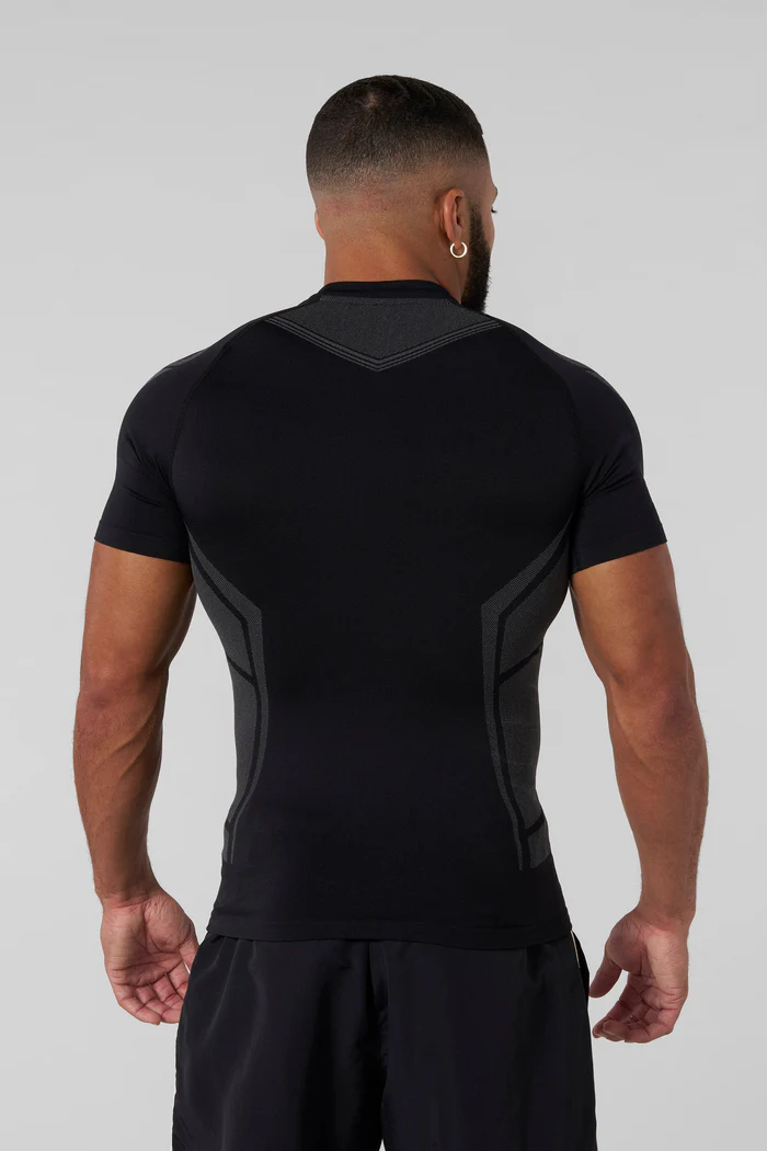 Warrior Compression Tee (Black) vista 3