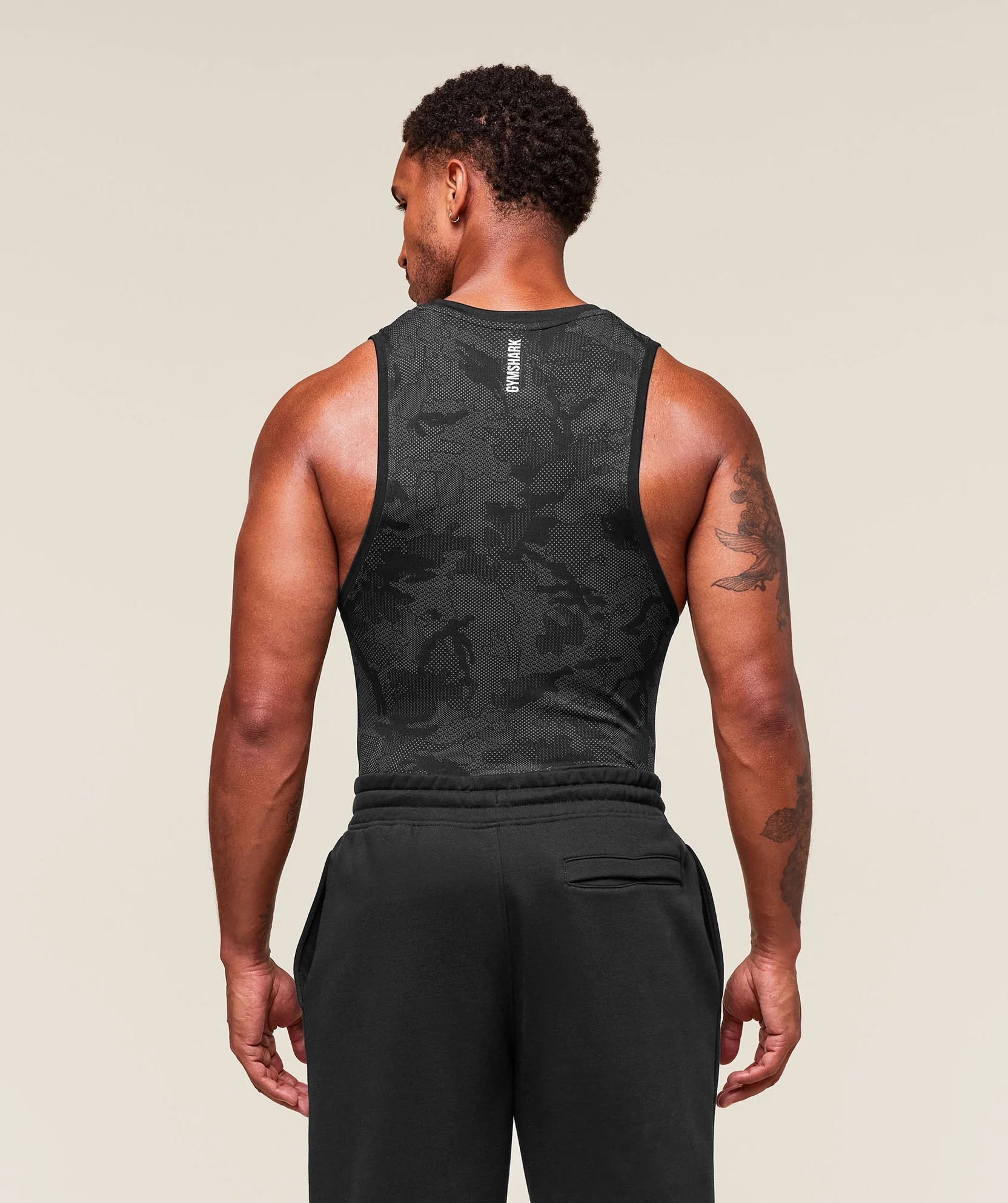 Geo Seamless Tank (Black/Charcoal Grey) vista 4